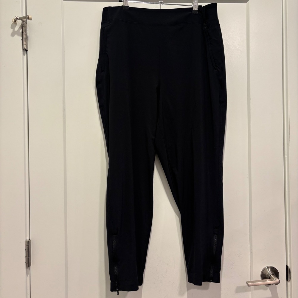 Athleta Black Ankle Zip Tapered Active Pants Women Size 14 Pockets